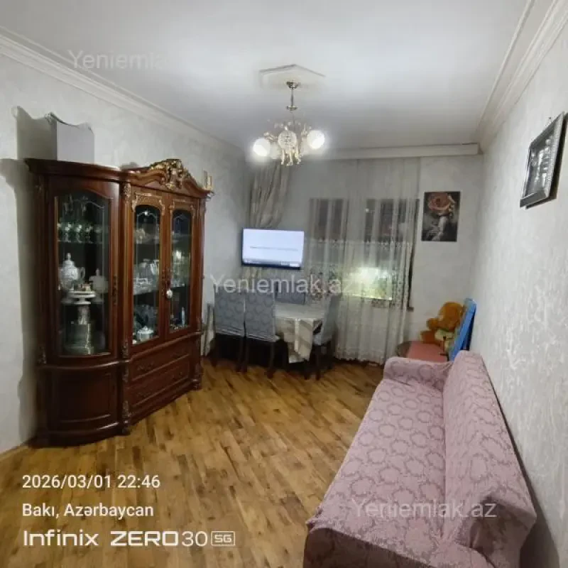 Satılır 2 otaqlı köhnə tikili 79 m²