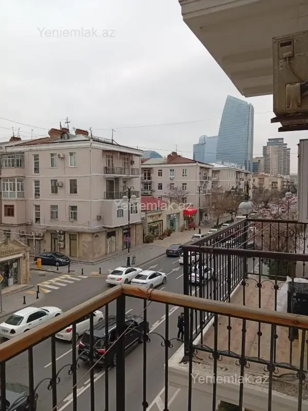 Satılır 2 otaqlı köhnə tikili 47 m²