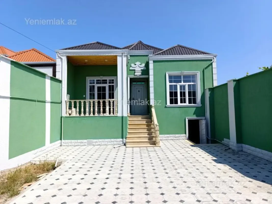 Satılır 4 otaqlı həyət evi 120 m²