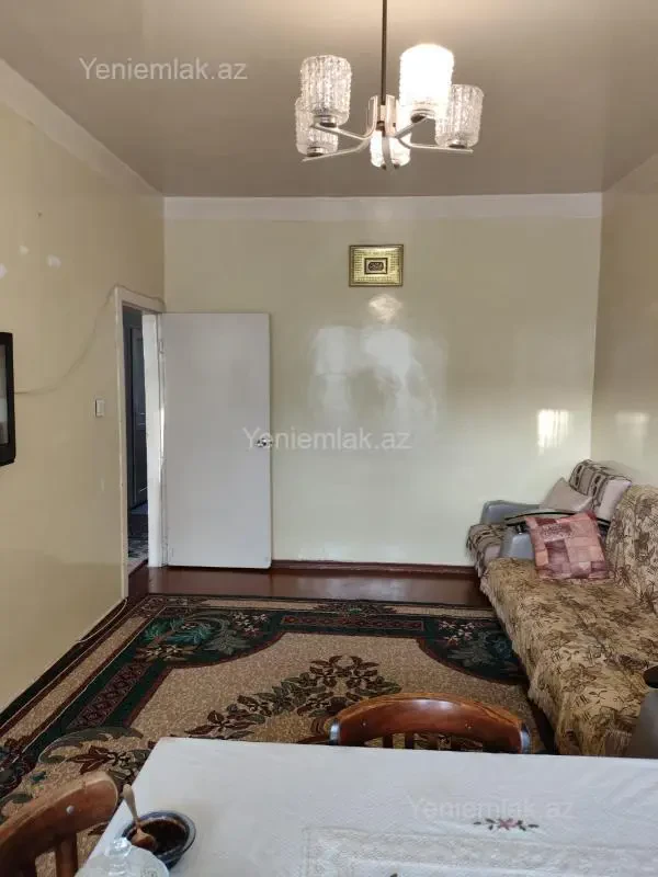Satılır 3 otaqlı köhnə tikili 80 m²