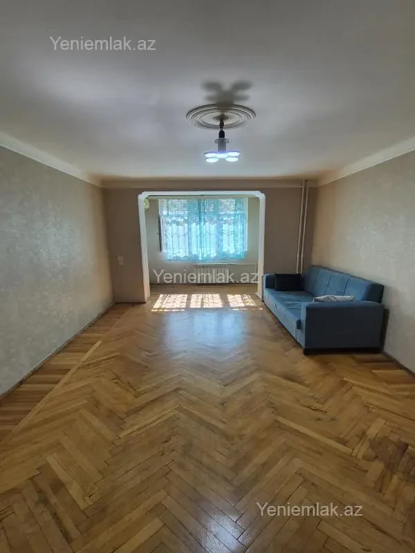 Satılır 1 otaqlı köhnə tikili 30 m²