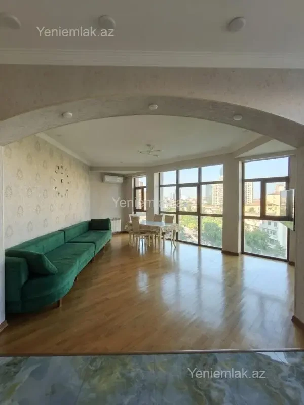 Satılır 3 otaqlı yeni tikili 107 m²