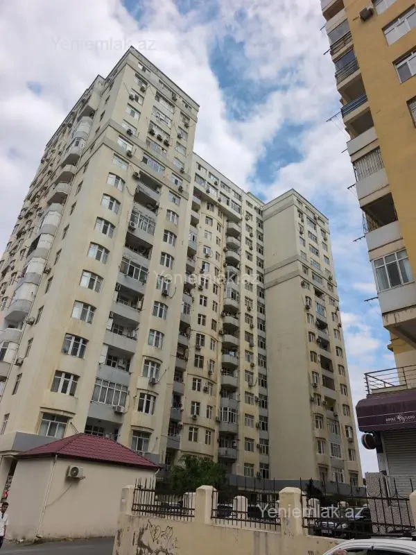 Satılır 2 otaqlı yeni tikili 65 m²