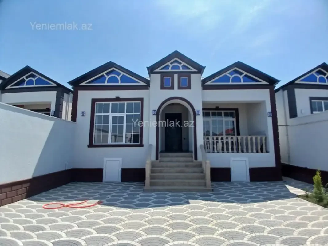 Satılır 4 otaqlı həyət evi 125 m²