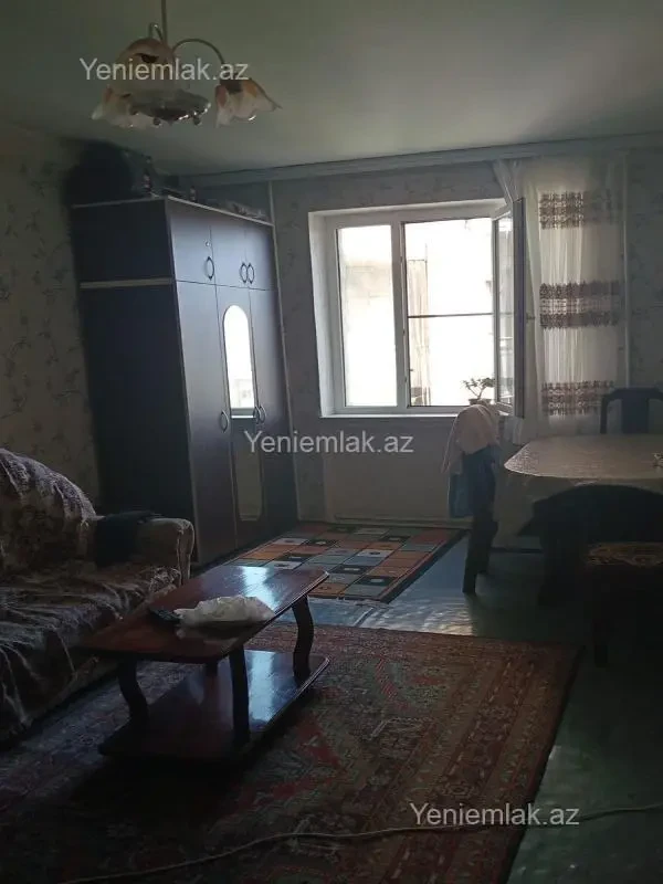Satılır 2 otaqlı köhnə tikili 55 m²