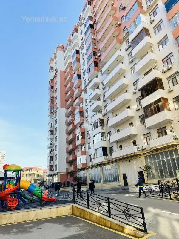 Satılır 3 otaqlı yeni tikili 52 m²