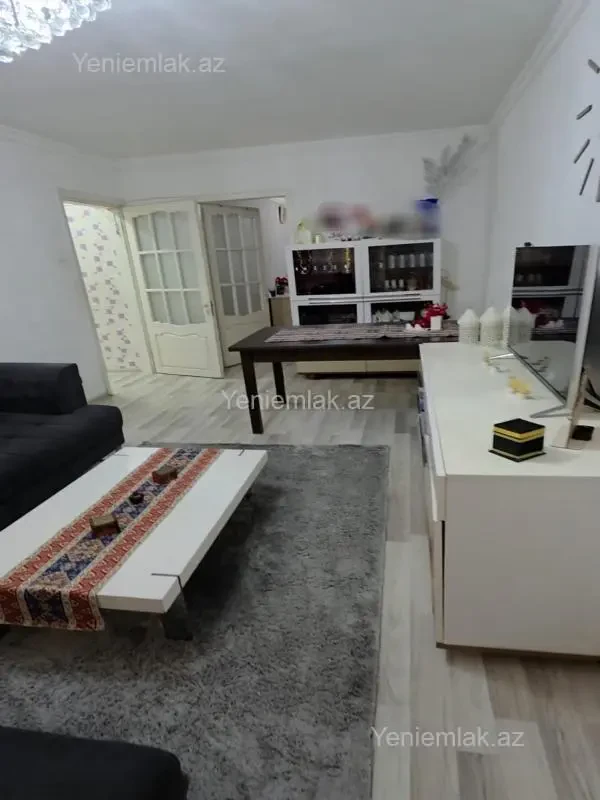Satılır 2 otaqlı köhnə tikili 55 m²