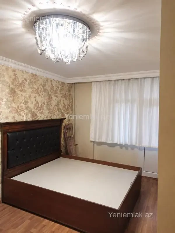 Satılır 1 otaqlı köhnə tikili 35 m²