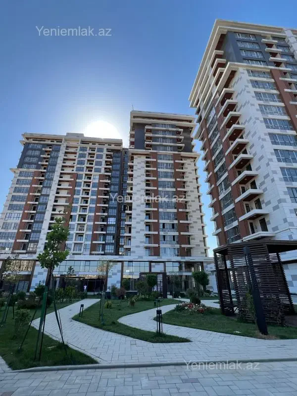 Satılır 3 otaqlı yeni tikili 107 m²