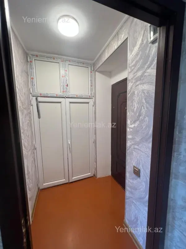 Satılır 1 otaqlı köhnə tikili 30 m²