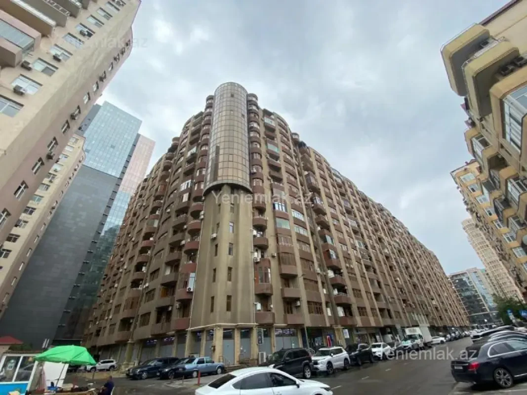 Satılır 2 otaqlı yeni tikili 65 m²
