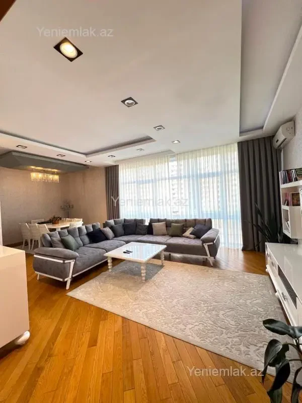 Satılır 3 otaqlı yeni tikili 175 m²