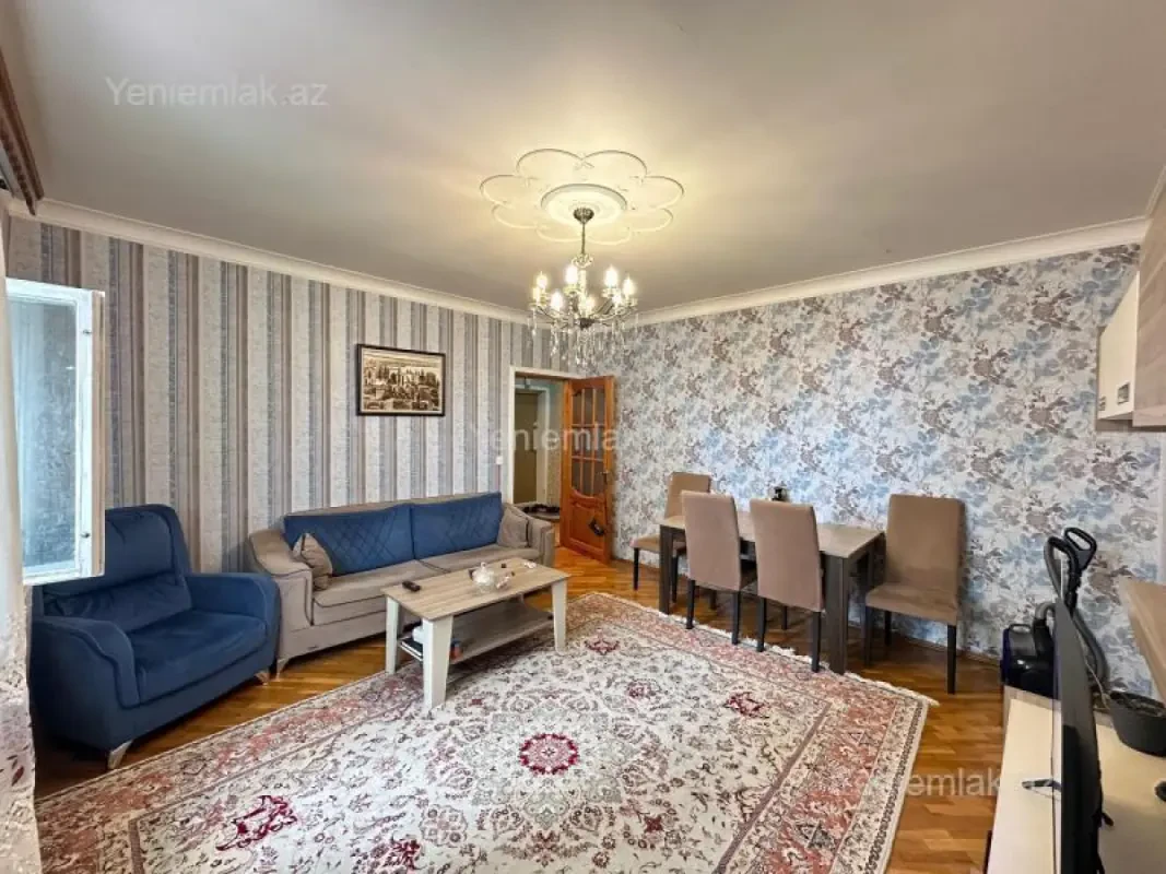 Satılır 4 otaqlı köhnə tikili 90 m²