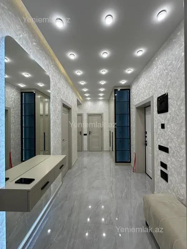 Satılır 3 otaqlı yeni tikili 100 m²