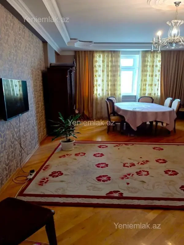 Satılır 3 otaqlı yeni tikili 110 m²