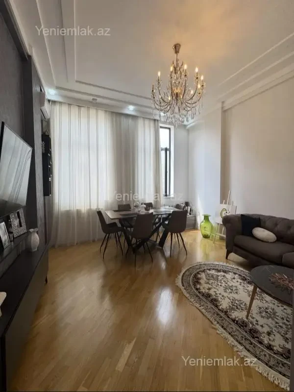 Satılır 3 otaqlı yeni tikili 100 m²