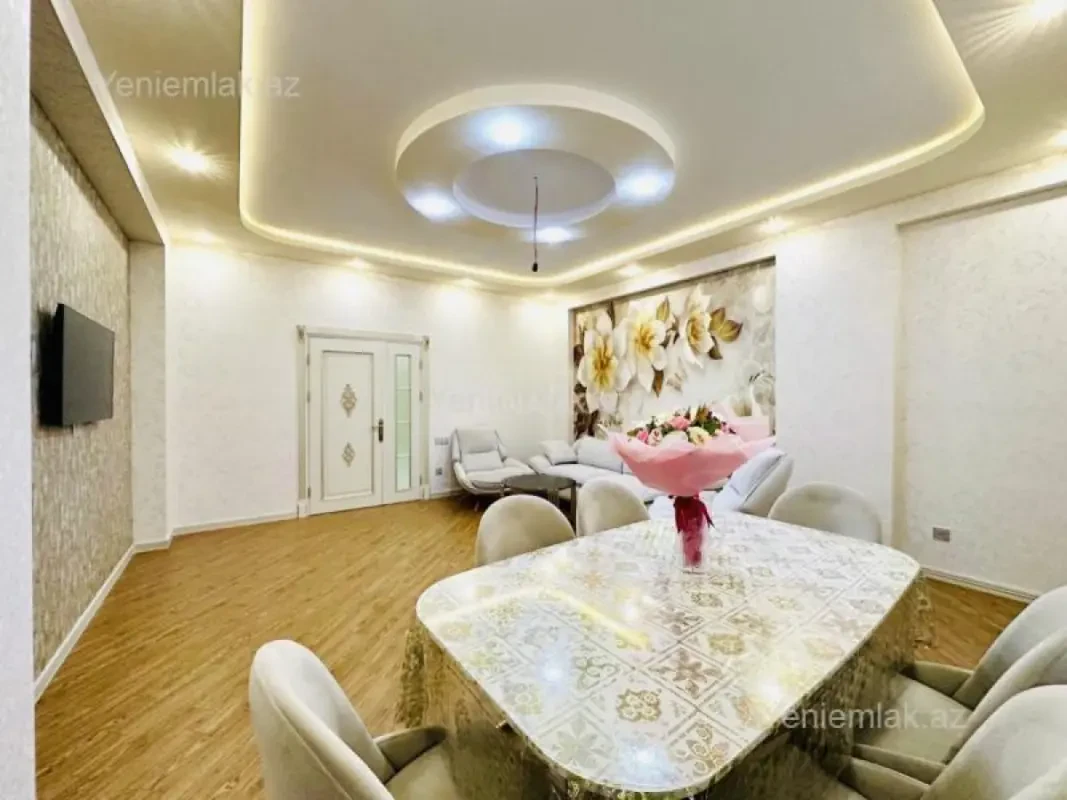 Satılır 2 otaqlı yeni tikili 96 m²