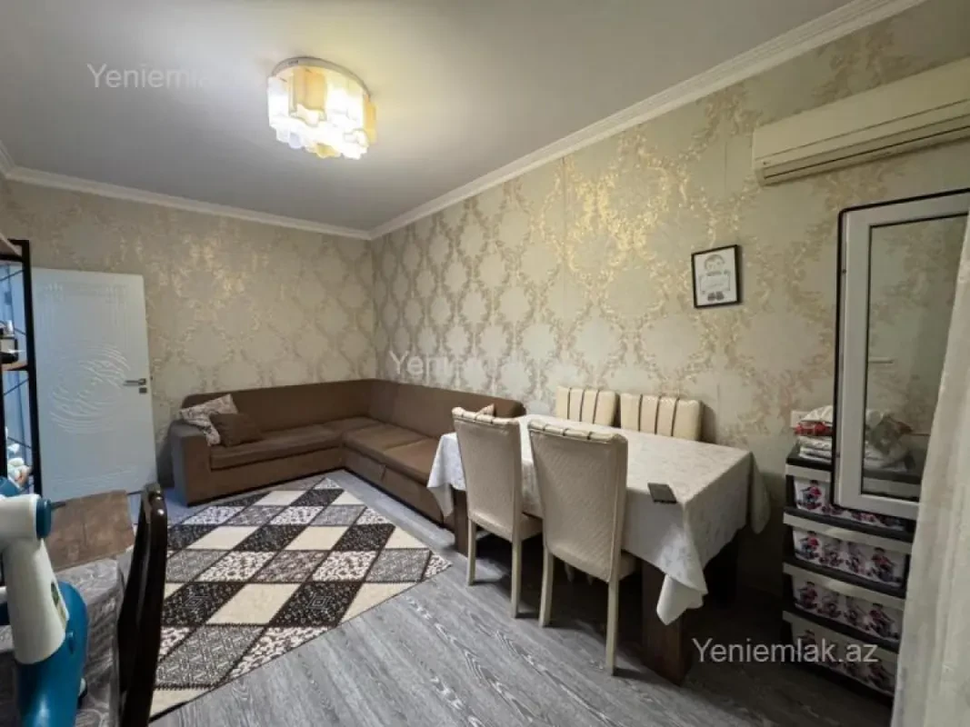 Satılır 3 otaqlı köhnə tikili 82 m²
