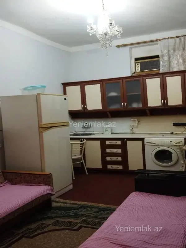 Satılır 1 otaqlı köhnə tikili 25 m²