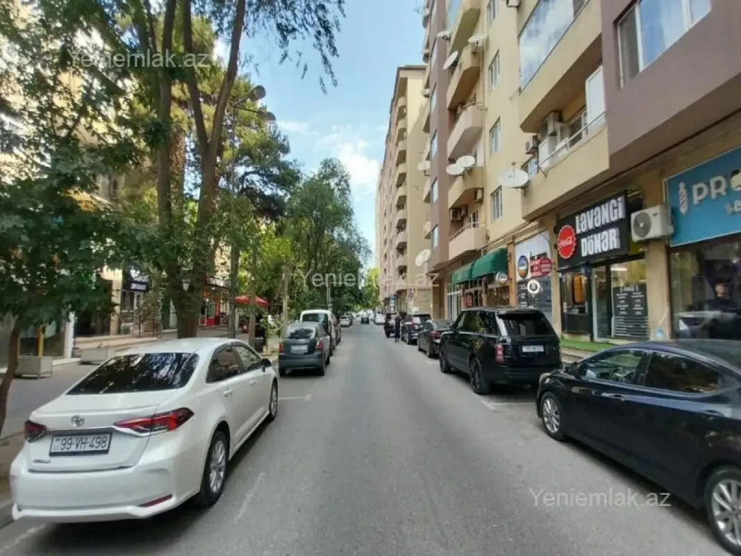 Satılır 3 otaqlı köhnə tikili 75 m²