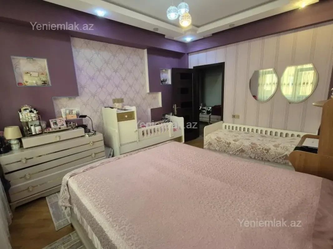 Satılır 2 otaqlı yeni tikili 82 m²
