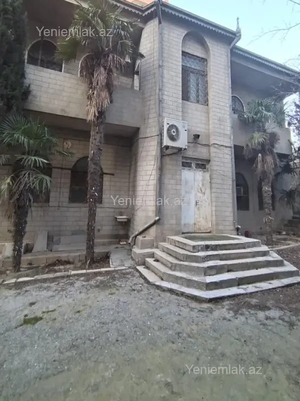 Satılır 5 otaqlı həyət evi 500 m²