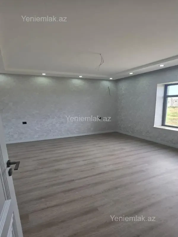 Satılır 4 otaqlı həyət evi 130 m²
