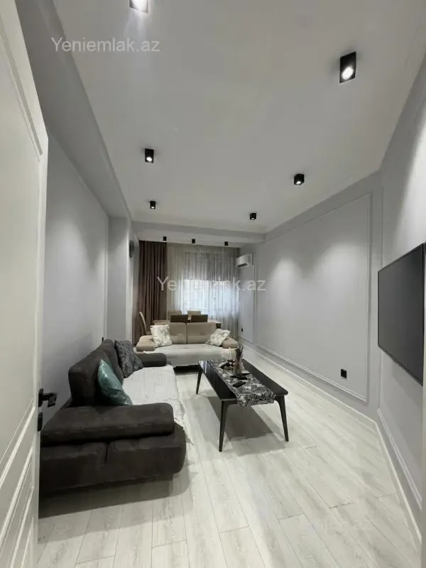 Satılır 3 otaqlı yeni tikili 120 m²