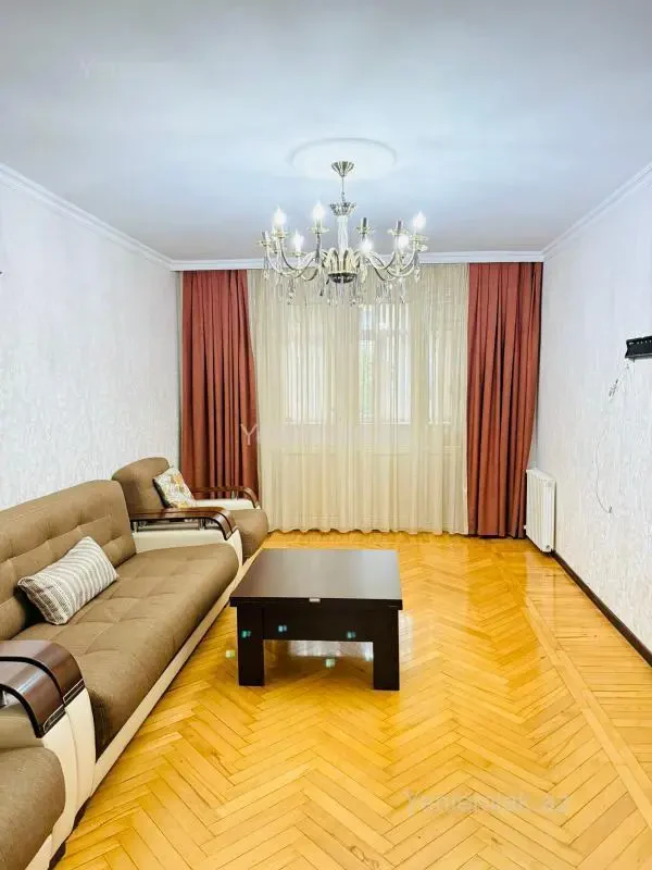 Satılır 3 otaqlı köhnə tikili 75 m²