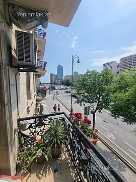 Satılır 3 otaqlı köhnə tikili 80 m² — Bakı, Xətai 3 otaq 80.00 m²