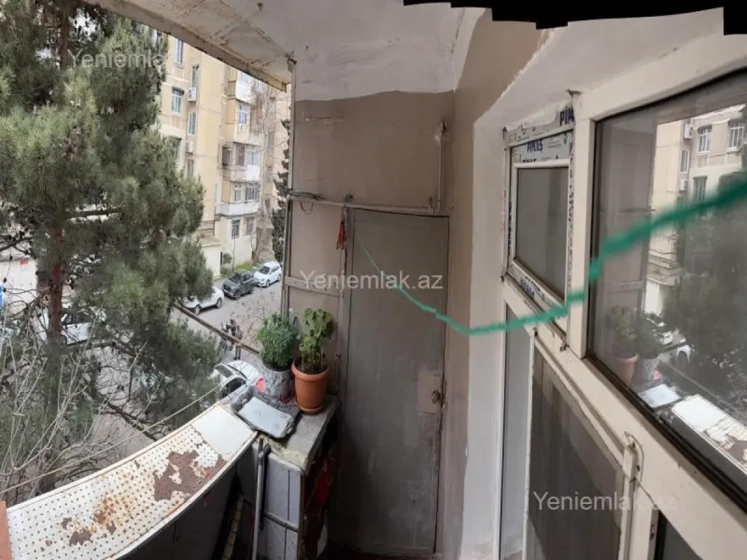 Satılır 2 otaqlı köhnə tikili 65 m²