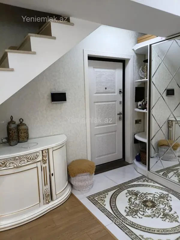 Satılır 3 otaqlı köhnə tikili 80 m²