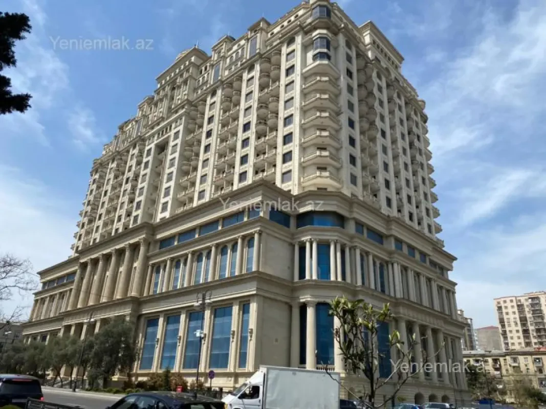 Satılır 3 otaqlı yeni tikili 105 m²
