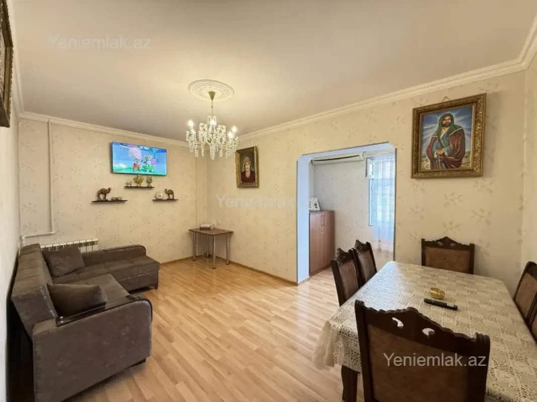 Satılır 2 otaqlı köhnə tikili 60 m²
