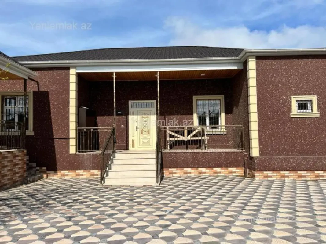 Satılır 4 otaqlı həyət evi 160 m²