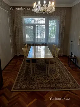 Satılır 5 otaqlı köhnə tikili 130 m² — Bakı, Binəqədi 5 otaq 130.00 m²