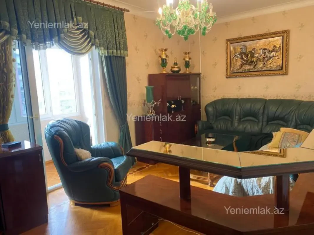 Satılır 3 otaqlı köhnə tikili 75 m²