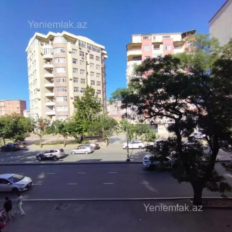 Satılır 3 otaqlı köhnə tikili 60 m²