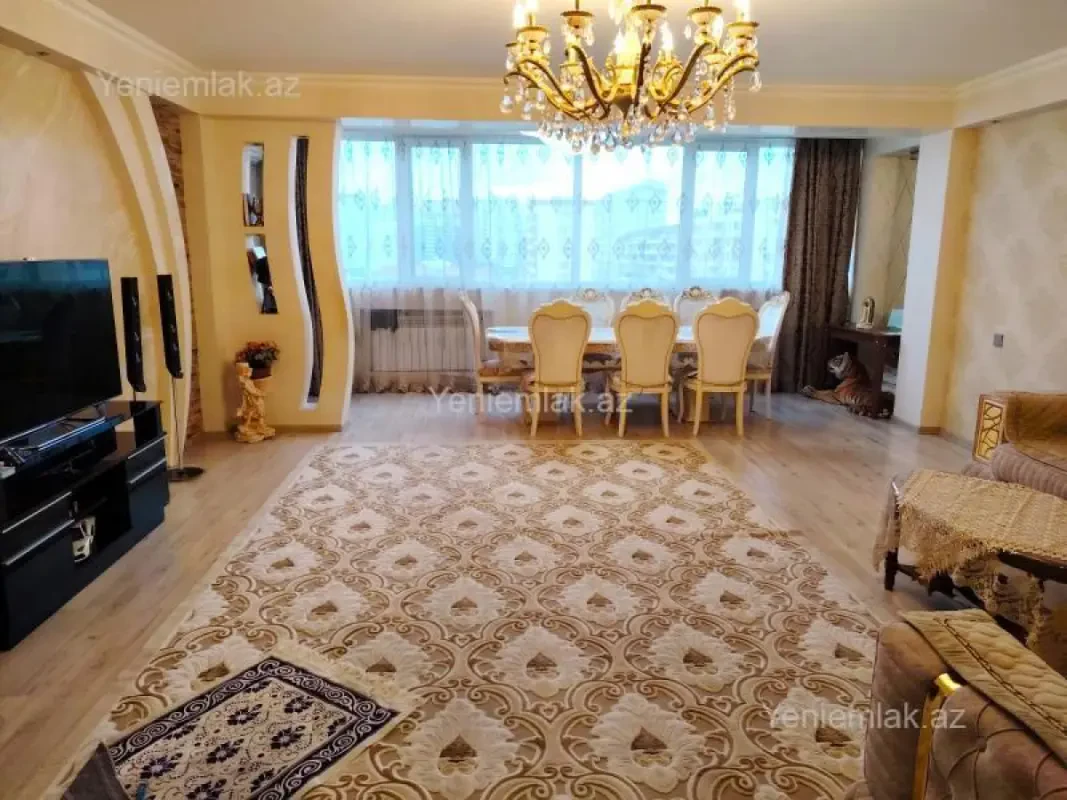 Satılır 4 otaqlı yeni tikili 125 m²