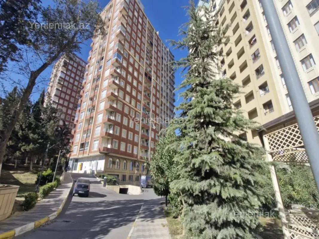 Satılır 3 otaqlı yeni tikili 127 m²