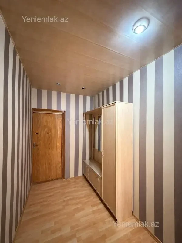Satılır 3 otaqlı köhnə tikili 90 m²