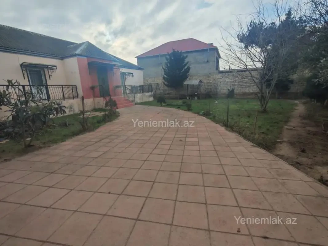 Satılır 4 otaqlı həyət evi 150 m²