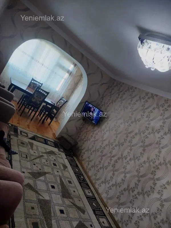 Satılır 3 otaqlı köhnə tikili 75 m²