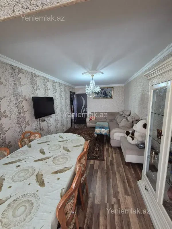 Satılır 4 otaqlı köhnə tikili 90 m²