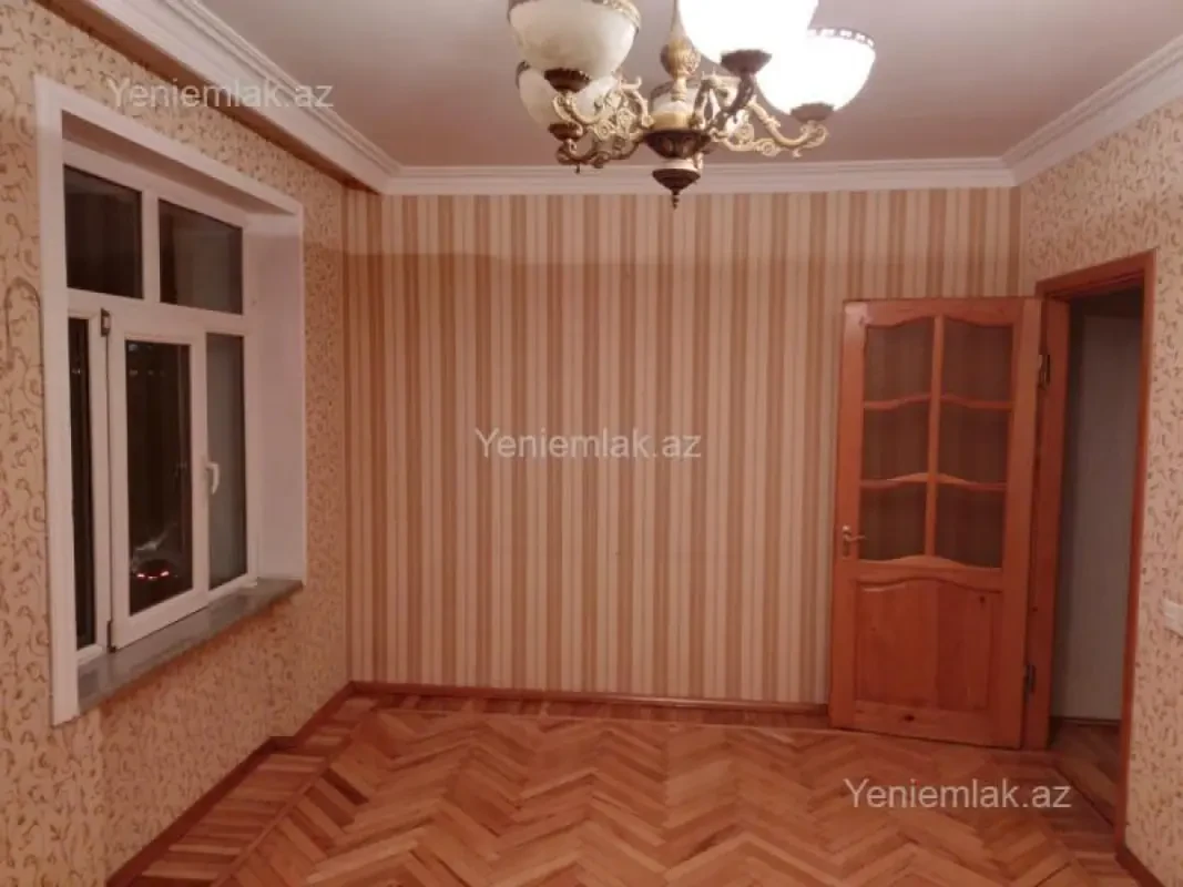 Satılır 2 otaqlı köhnə tikili 65 m²