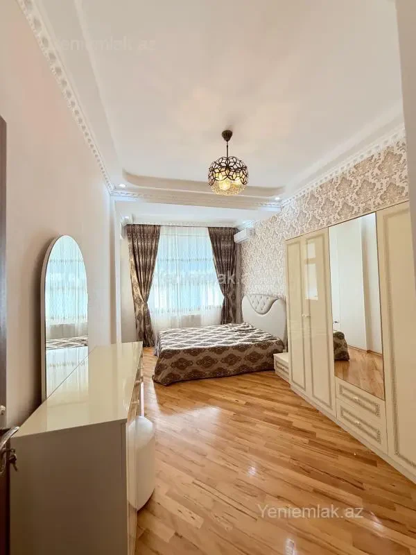 Satılır 3 otaqlı yeni tikili 87 m²