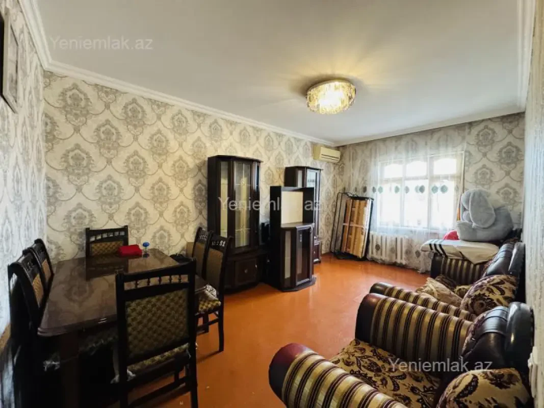 Satılır 3 otaqlı köhnə tikili 75 m²