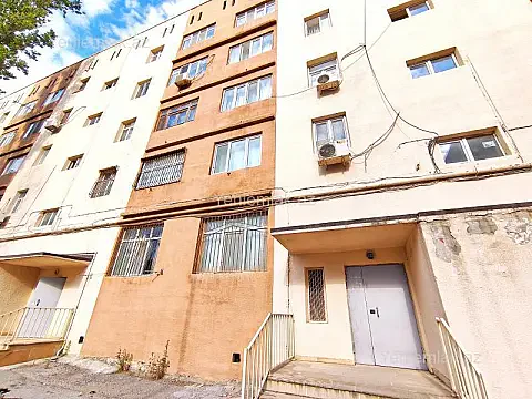 Satılır 3 otaqlı köhnə tikili 85 m² — Bakı, Nizami 3 otaq 85.00 m²