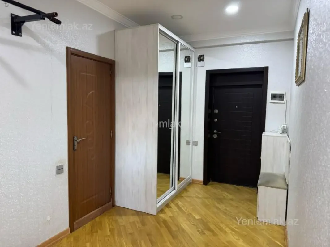 Satılır 3 otaqlı yeni tikili 90 m²