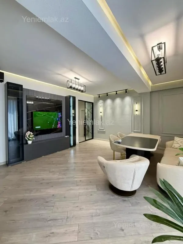 Satılır 3 otaqlı yeni tikili 140 m²